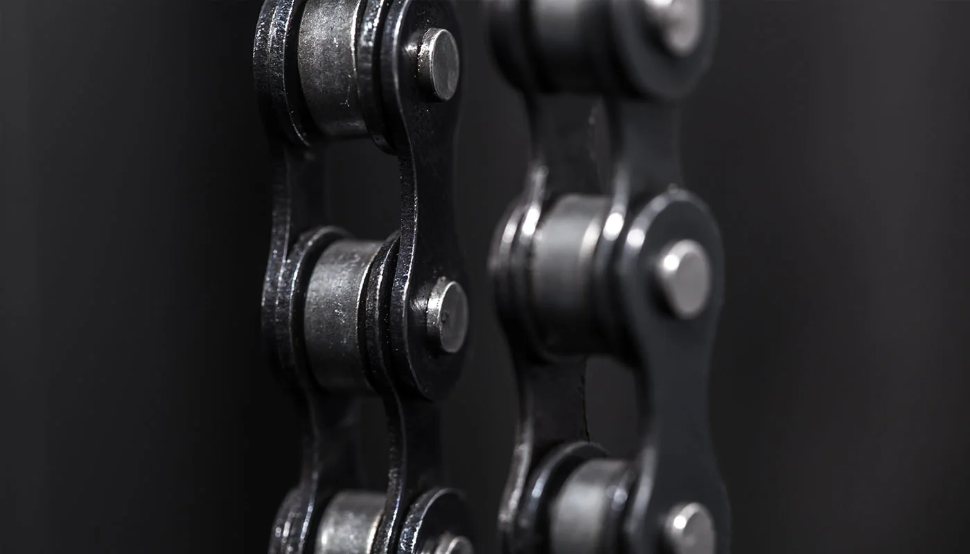 How to clean and lubricate a bicycle chain?