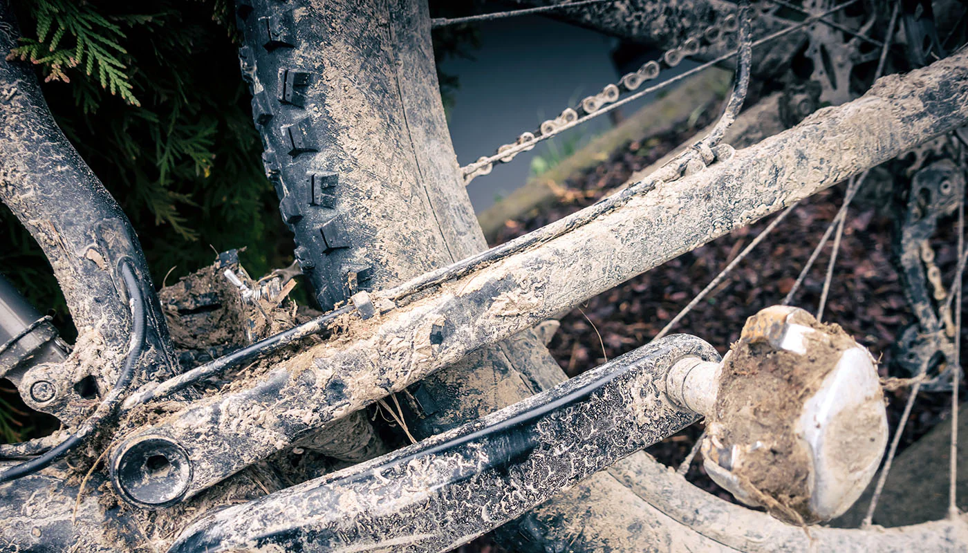 How to clean a mountain bike after an off-road ride? 